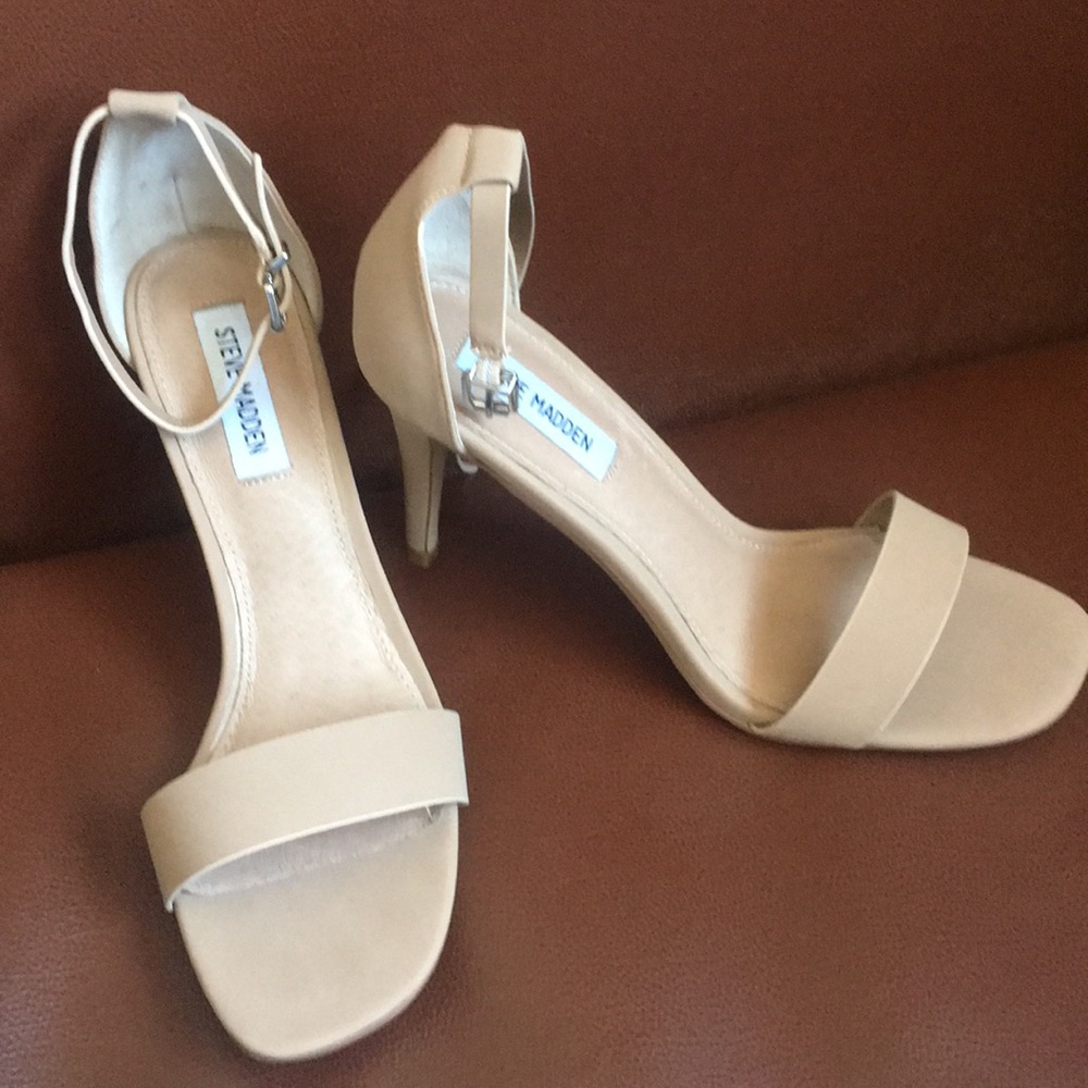 Steve Madden Evette tan size 10 high hills